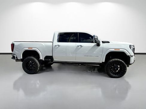 Used 2024 GMC Sierra 3500 Denali Ultimate image 6