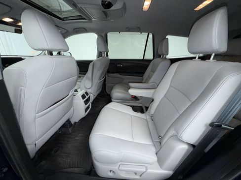 Used 2020 Honda Pilot Touring image 13