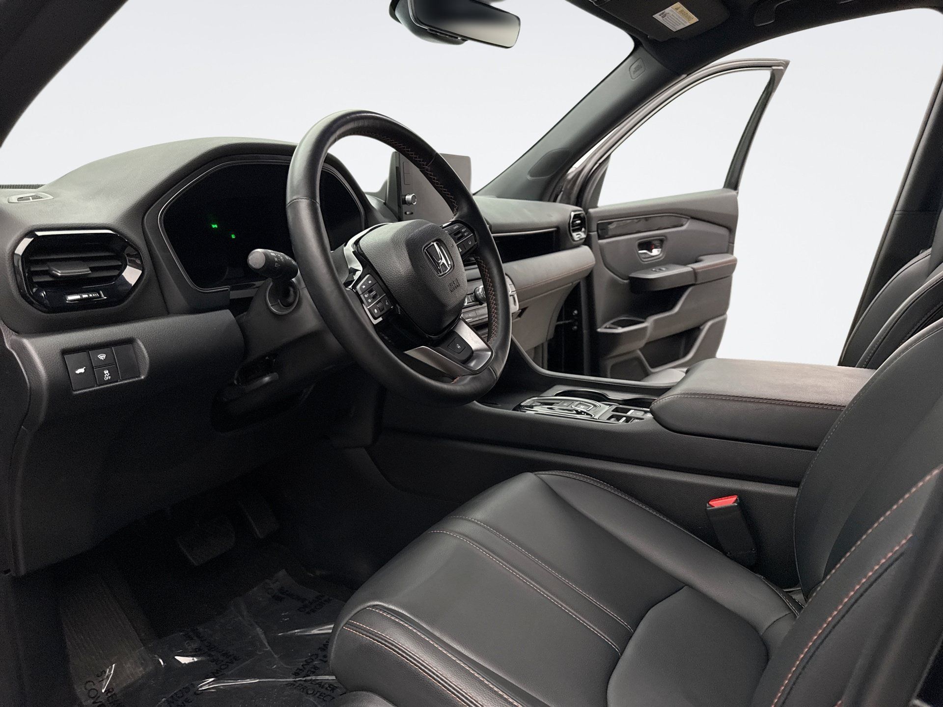 Used 2023 Honda Pilot TrailSport image 12