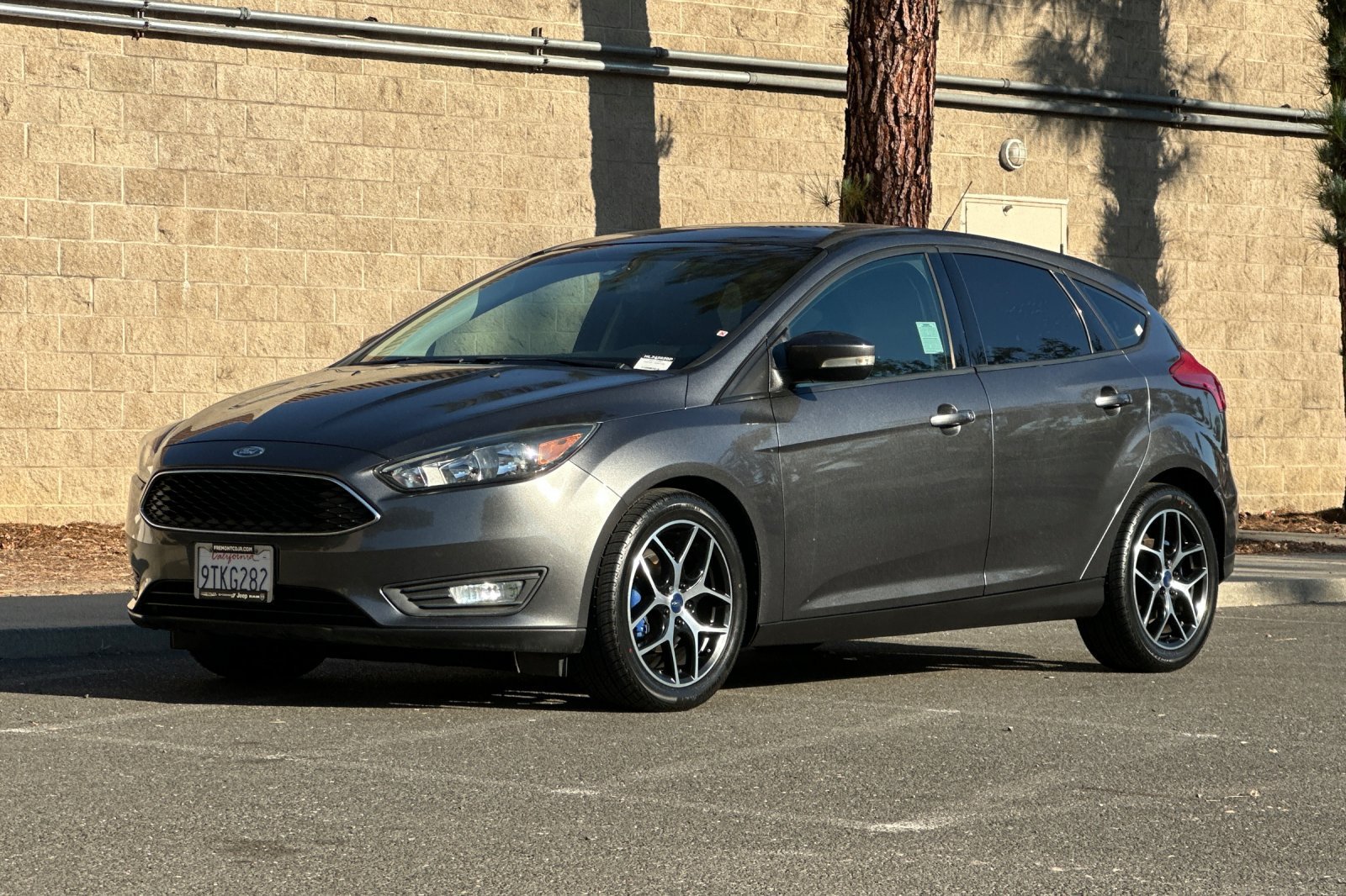 Used 2017 Ford Focus SEL FWD image 7