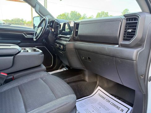Used 2024 Chevrolet Silverado 2500 LT w/ Convenience Package AWD/4WD image 17