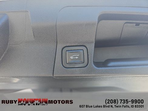 Used 2019 GMC Acadia SLT AWD/4WD image 28