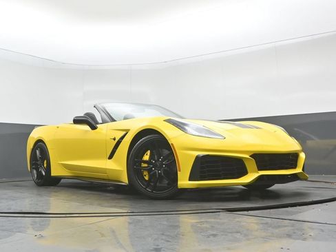 Used 2016 Chevrolet Corvette Stingray Convertible RWD image 25