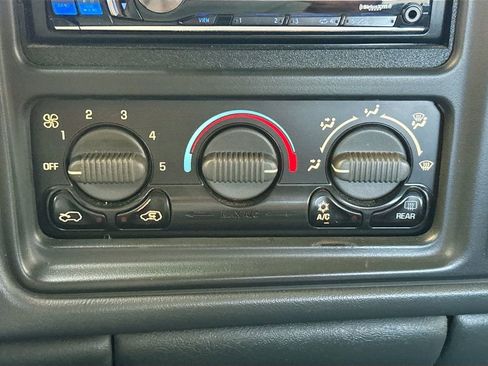 Used 2002 Chevrolet Silverado 1500 LT image 16