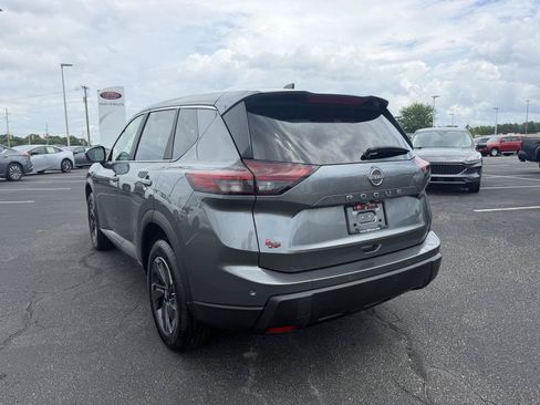 Used 2025 Nissan Rogue SV FWD image 5