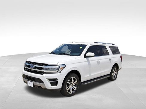 Used 2023 Ford Expedition Max Limited AWD/4WD image 2