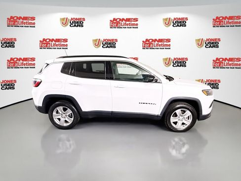 Used 2022 Jeep Compass Latitude w/ Sun and Sound Group image 18