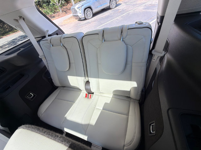 Used 2021 Lincoln Aviator Black Label Grand Touring w/ Class IV Trailer Tow Package AWD/4WD image 23