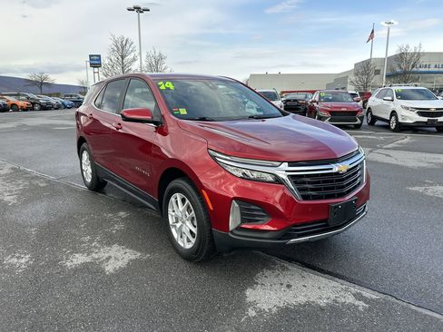 Used 2024 Chevrolet Equinox LT image 1