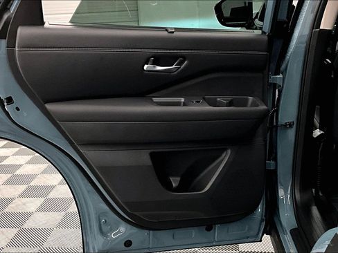 New 2026 Nissan Pathfinder Platinum AWD/4WD image 35