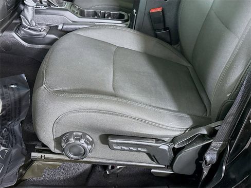 Used 2020 Jeep Wrangler Unlimited Sport image 23
