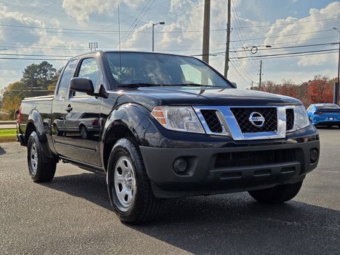 Used 2021 Nissan Frontier S w/ S Utility Package image 5