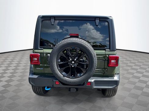 Used 2023 Jeep Wrangler Unlimited Sahara w/ Cold Weather Group AWD/4WD image 7