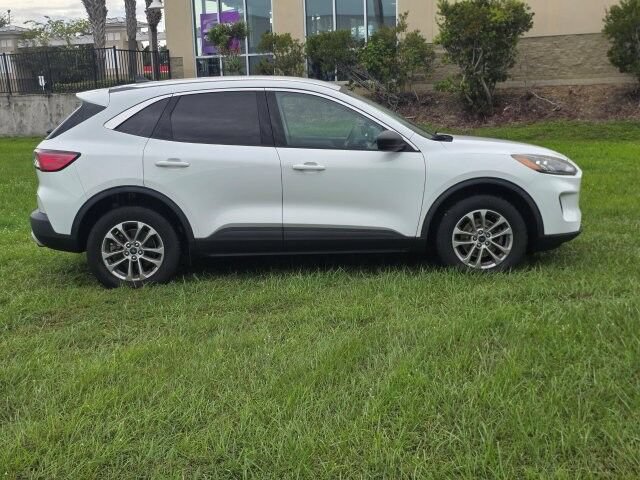 Used 2022 Ford Escape SE AWD/4WD image 6