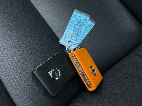 Certified 2024 Volvo XC90 B6 Plus image 43