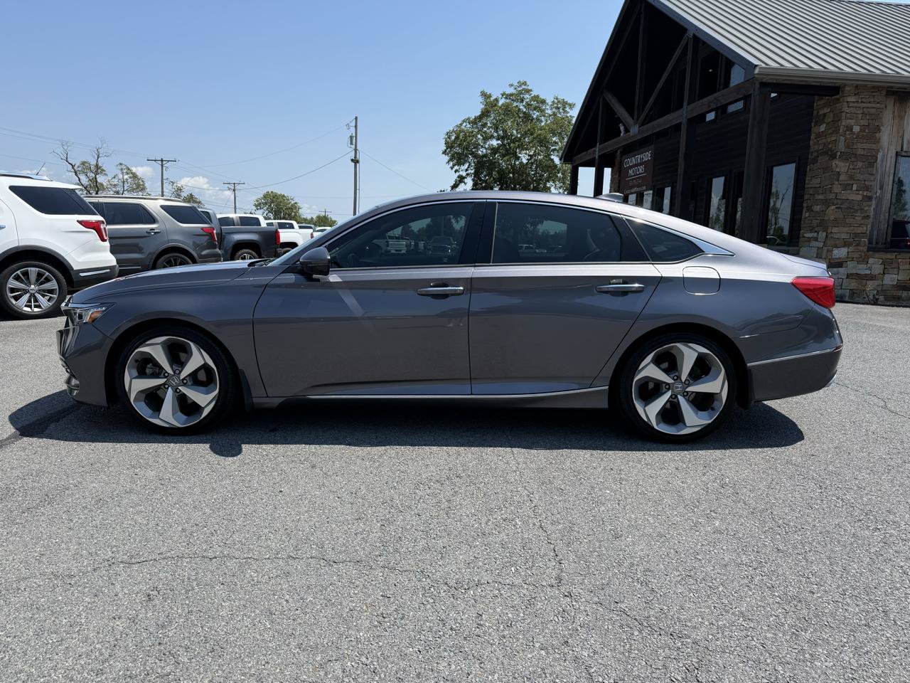 Used 2018 Honda Accord Touring image 3