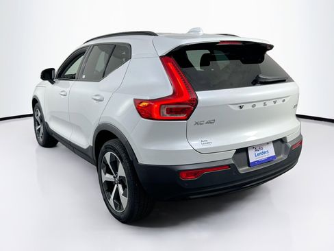 Used 2023 Volvo XC40 B5 Plus w/ Driver Assist Package image 7