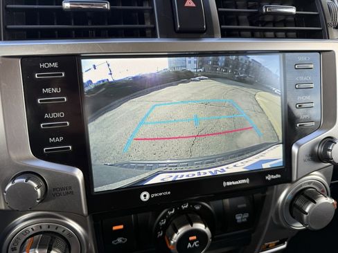 Used 2024 Toyota 4Runner SR5 Premium image 5