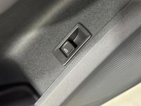 New 2025 Audi Q5 Premium Plus image 24