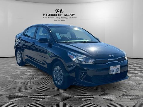 Used 2020 Kia Rio LX image 3