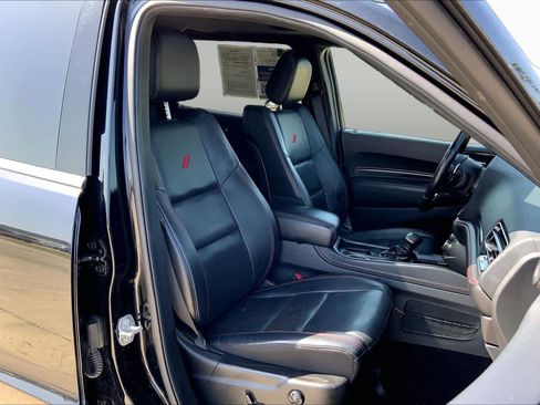 Used 2024 Dodge Durango GT RWD image 9
