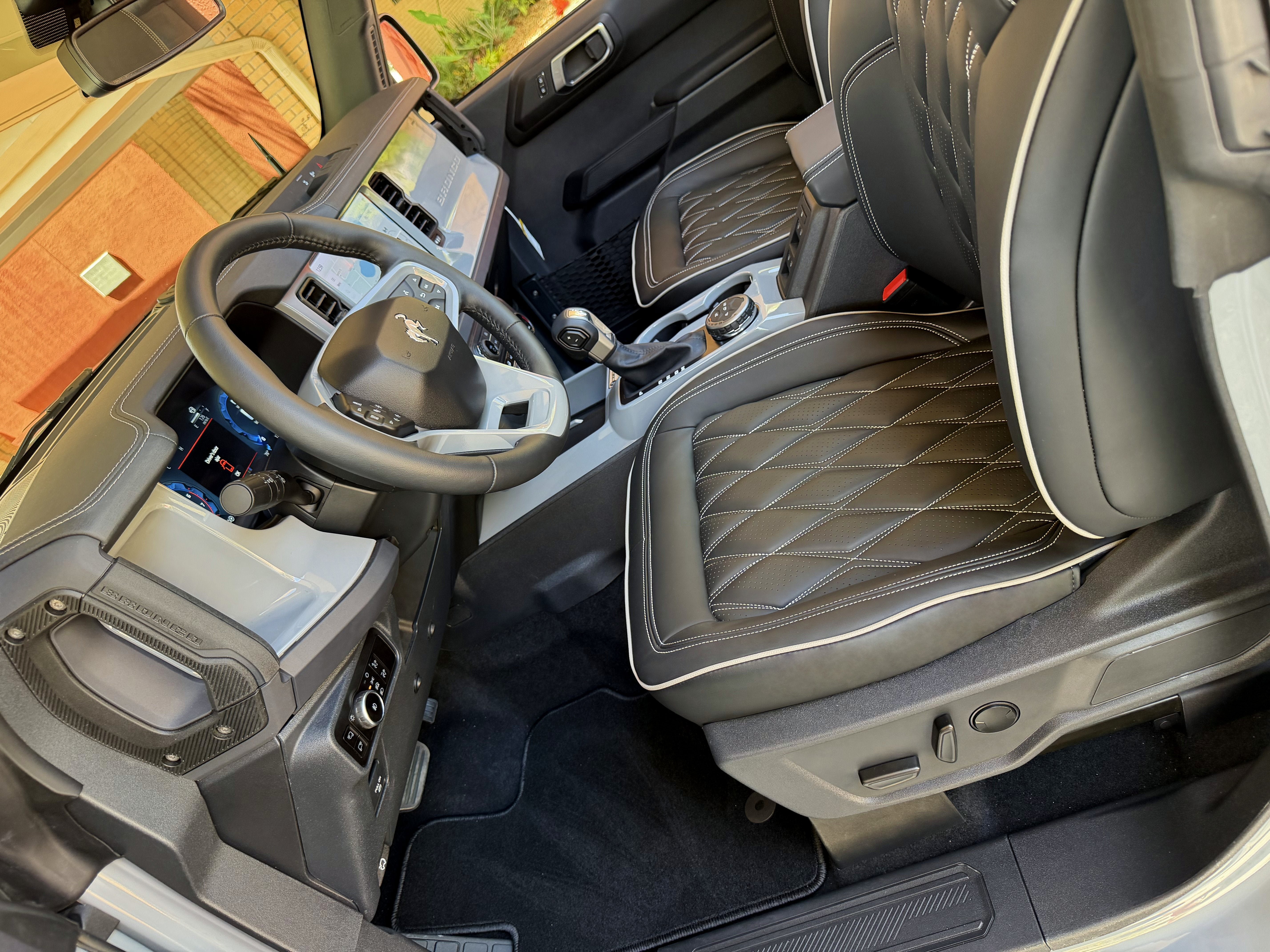 Used 2026 Ford Bronco Outer Banks AWD/4WD image 16