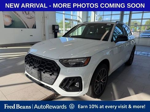 Used 2025 Audi SQ5 Premium Plus w/ Premium Plus Package AWD/4WD image 2