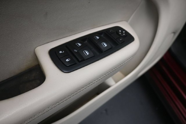 Used 2016 Chrysler 200 Limited w/ Convenience Group FWD image 19