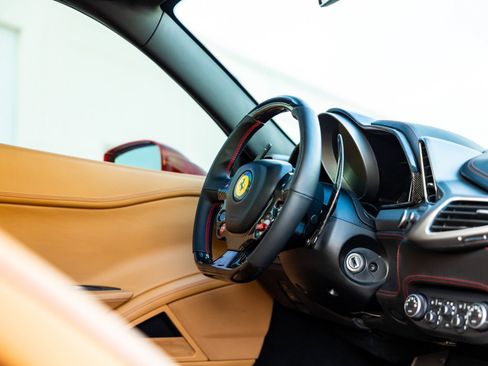 Used 2012 Ferrari 458 Italia Coupe RWD image 21