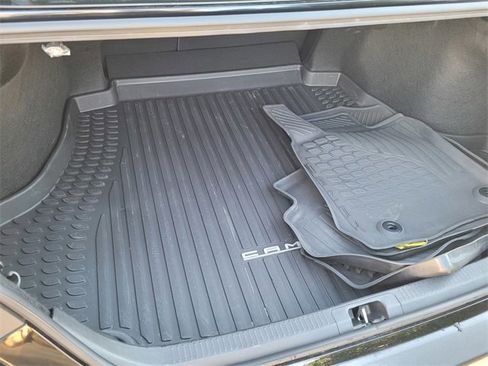 Used 2024 Toyota Camry SE image 25