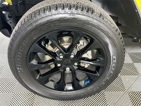 Used 2023 Jeep Wrangler Unlimited Sahara w/ Cold Weather Group image 4