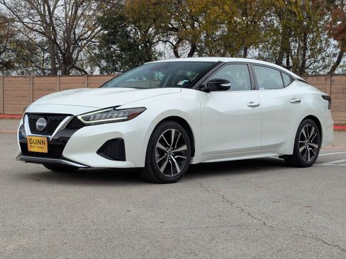 Used 2023 Nissan Maxima SV w/ Floor Mat Group image 8