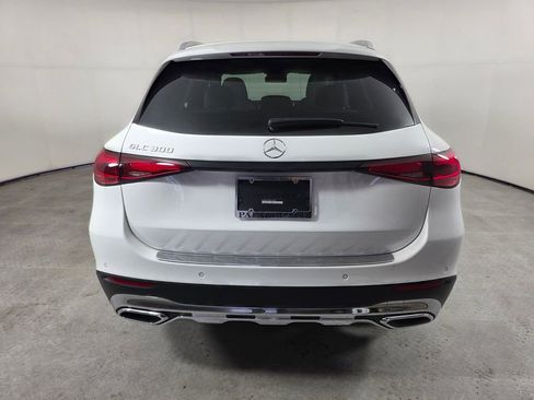 Used 2024 Mercedes-Benz GLC 300 image 5