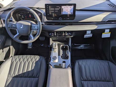 New 2026 Mitsubishi Outlander SEL image 16