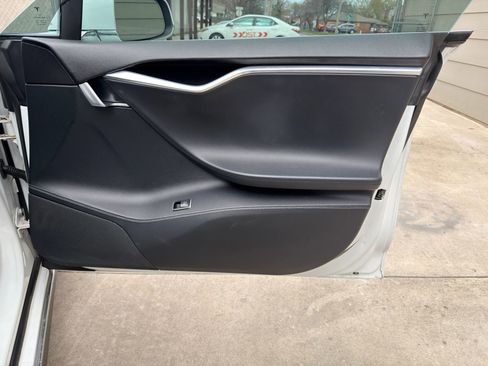 Used 2013 Tesla Model S image 31