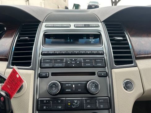 Used 2010 Ford Taurus Limited image 16