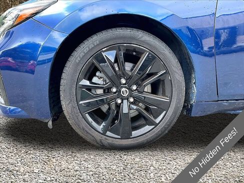 Used 2019 Nissan Maxima 3.5 SV w/ Floor Mat Group FWD image 8