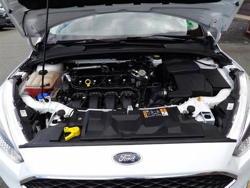 Used 2017 Ford Focus SE w/ Cold Weather Package image 24