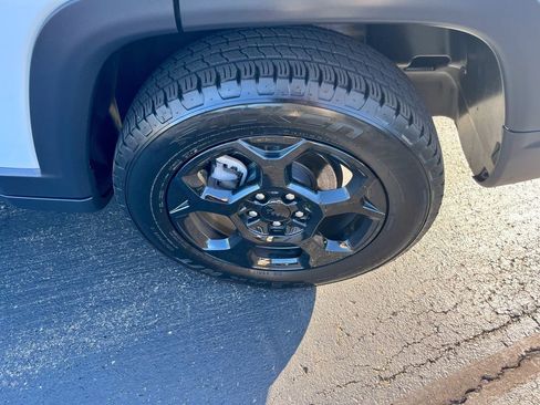 Used 2024 Jeep Compass Trailhawk w/ Trailhawk Convenience Group image 40