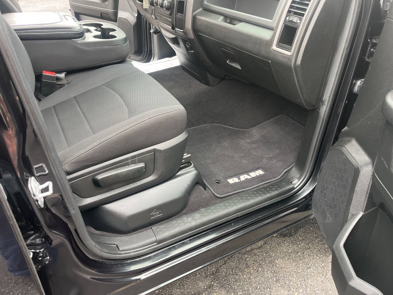 Used 2019 RAM 1500 Express w/ Express Value Package AWD/4WD image 34