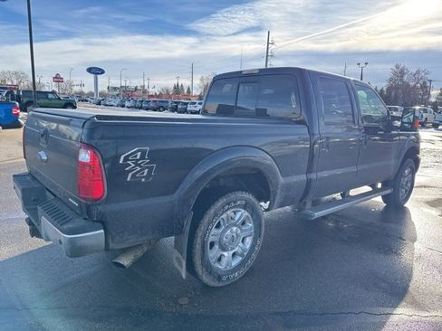 Used 2013 Ford F250 Lariat w/ Chrome Pkg image 8