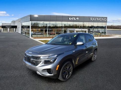 Used 2024 Kia Seltos LX AWD/4WD image 6