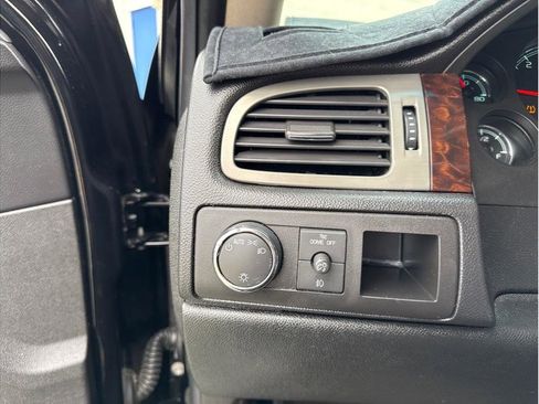 Used 2010 GMC Yukon Denali image 33