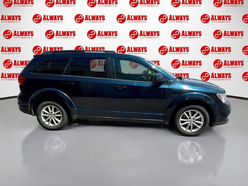 Used 2015 Dodge Journey SXT w/ Flexible Seating Group image 4