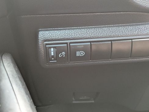 Used 2024 Toyota Corolla LE FWD image 27