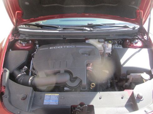 Used 2010 Chevrolet Malibu LT image 4