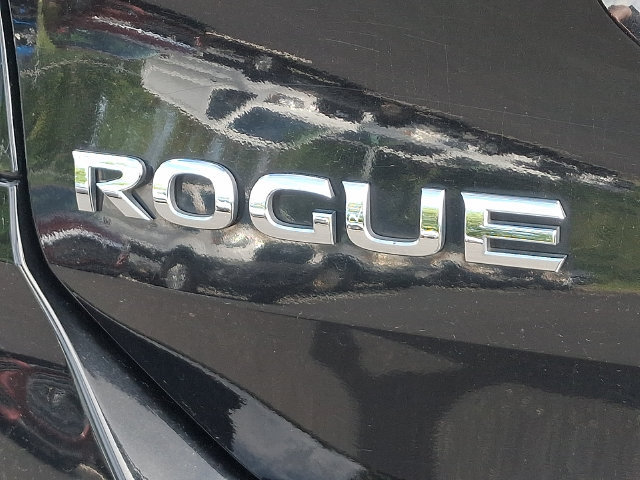 Used 2018 Nissan Rogue SV AWD/4WD image 35