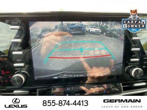 Used 2023 Toyota Sienna XSE AWD/4WD image 19