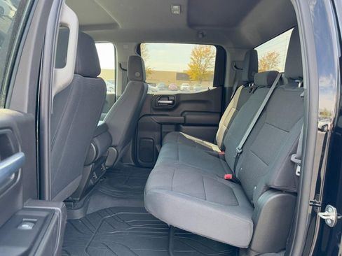 Used 2020 Chevrolet Silverado 1500 Custom w/ Custom Value Package image 10