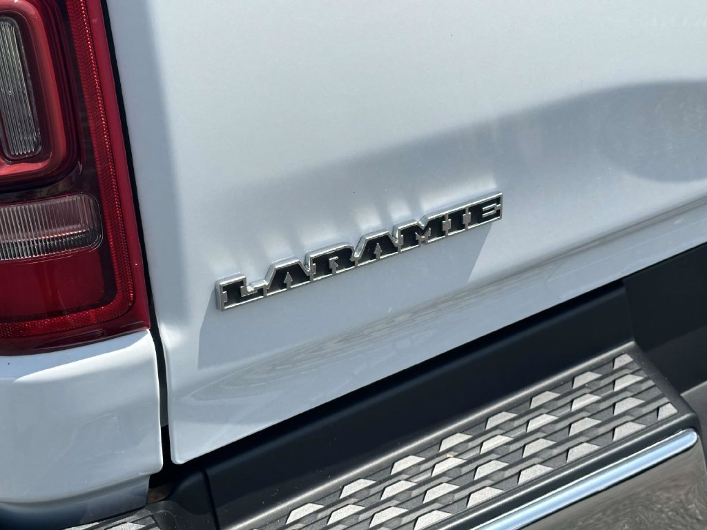Used 2023 RAM 1500 Laramie AWD/4WD image 11